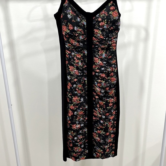 Ruched Black Floral Bodycon Dress - Picture 2 of 9